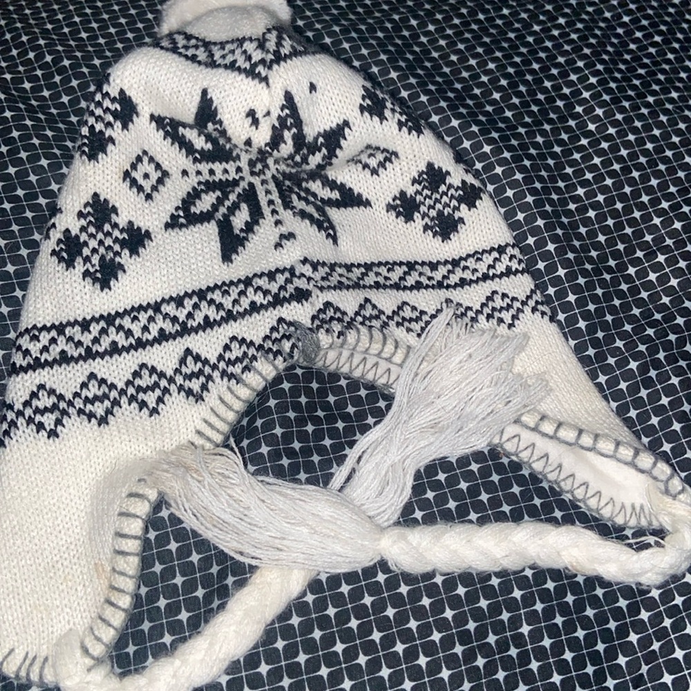 White snowflake beanie
